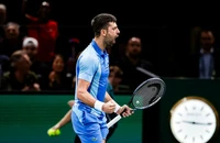 Djokovic trả món nợ thua cựu thù Holger Rune