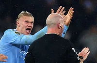 Sao của Man City đăng bài gây tranh cãi, Pep Guardiola nói không biết gì