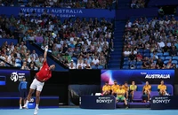De Minaur khiến Djokovic nếm trải thất bại đầu tiên của mùa giải