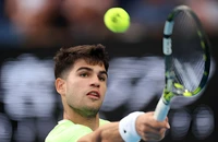 Alcaraz hẹn đấu Djokovic tại chung kết Úc mở rộng