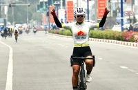 Tuyển thủ Thu Mai “xé” áo vàng, Biwase Bình Dương tung “bài tẩy”