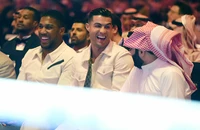 Ronaldo tuyên bố Arsenal không thể vô địch trong lúc đang xem quyền anh