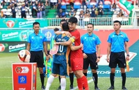 Minh Vương “sinh sự” nhắc Xuân Trường từ nay đã là khách ở Pleiku