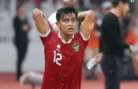 Hậu vệ Indonesia gieo sầu cho tuyển Việt Nam vừa ra mắt K-League đã ‘ăn’ thẻ đỏ