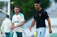 Không có bùa hộ mệnh Ronaldo, Bồ Đào Nha phơi áo