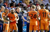 HLV Hà Lan Koeman “bốc hỏa” bởi câu hỏi thiếu tế nhị