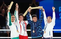 Đáp trả đanh thép của nữ võ sĩ bị nghi ngờ về giới tính