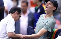 Sinner dính chấn thương cổ tay trước trận chung kết đấu Taylor Fritz