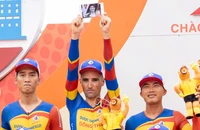 Loic Desriac tôn vinh chiến thắng Cửa Lò tặng tay đua quá cố