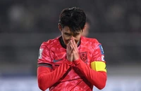 Hai nghi can tung tin Son Heung-min có con rơi bị còng tay dự phiên điều trần