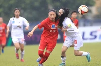 Đương kim vô địch TP.HCM I thắng nhọc vươn lên ngôi đầu