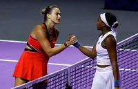 Đương kim vô địch bị loại khỏi WTA Finals