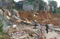 Video: Nhân chứng kể lại giây phút sạt lở làm sập nhà dân, 1 người chết ở Quảng Trị