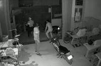 Video: Về quê ăn Tết, bị trộm đột nhập vào nhà lấy nhiều tài sản