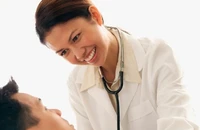 Bi hài chuyện bác sĩ nữ khám bệnh nam khoa