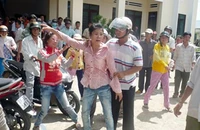 Giảm án cho người chồng hành hung, nhục mạ kẻ ôm vợ mình