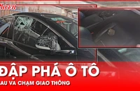 Video: Liên tiếp xảy ra đập phá ô tô manh động sau va chạm giao thông