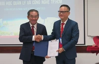 PGS-TS Hồ Thanh Phong làm Phó hiệu trưởng Trường ĐH Quản lý và Công nghệ TP.HCM