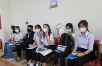 Học sinh rủ nhau ‘thức trắng đêm’ xem điểm thi đánh giá năng lực