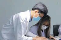 Ảnh: Sinh viên y khoa Trường ĐH Văn Lang