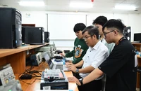 Học phí đại học tăng đồng loạt, cơ sở đào tạo vẫn than khó