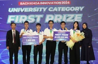 Ấn tượng dự án khởi nghiệp 'Robot y tá' của sinh viên Trường ĐH Bách khoa