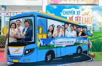 Những sinh viên đầu tiên nhận quà Tết Nguyên đán 2025 