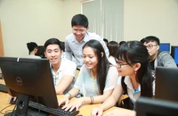 Thu nhập của giảng viên các trường ở ĐH Quốc gia TP.HCM cao bao nhiêu?
