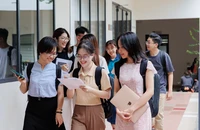 ĐH Kinh tế TP.HCM công bố điểm sàn, dự báo điểm chuẩn thay đổi ra sao?