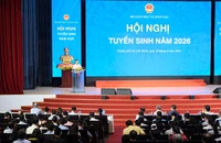 Xem xét miễn lệ phí xét tuyển đại học cho thí sinh