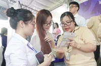 Giáo sư Top 100.000 thế giới nhắn sinh viên: Đừng chỉ tìm công việc có thu nhập!