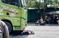 Tai nạn giữa xe container và xe máy, 1 nữ sinh viên tử vong 