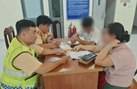 CSGT lập biên bản tài xế chở dàn diễn viên đi ra mắt phim bằng xe cứu thương