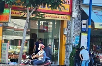 2 thanh niên cướp tiệm vàng ở TP.HCM bị bắt sau 5 giờ gây án