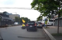 Mở cửa ô tô gây tai nạn còn bắt đền 3 triệu, tài xế bị phạt hơn 20 triệu đồng