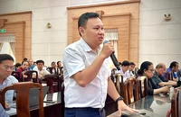 Cử tri quận Bình Tân phản ánh nhiều vỉa hè bị chiếm dụng làm nơi kinh doanh