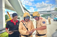 Tài xế xe khách bị phạt vì không sử dụng thẻ nhận dạng lái xe để đăng nhập 