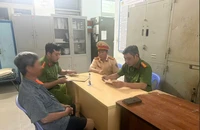 Công an mời làm việc với người viết chữ ‘bắn tốc độ’ bằng sơn trên đường Lê Quang Đạo