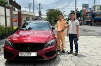 Tài xế xe Mercedes khai vượt ẩu là để 'dằn mặt' ô tô không nhường đường