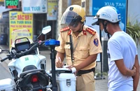 Ngày đầu nghỉ Tết Dương lịch, nhiều tài xế vi phạm nồng độ cồn kịch khung