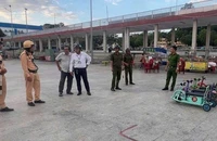 CSGT TP.HCM xử lý xe cào cào mini tự chế tại công viên phường Bến Cát