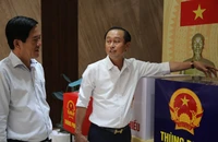 Lãnh đạo TP.HCM kiểm tra công tác chuẩn bị bầu cử tại phường đông dân nhất