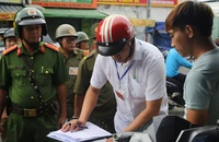 TP.HCM: Ra quân lập lại trật tự đô thị quanh chợ Long Trường