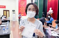 Rất đáng suy nghĩ khi phụ huynh phải bốc thăm giành suất cho con vào trường công