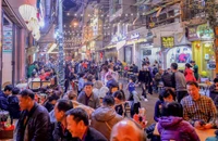 Hà Nội: Hàng nghìn người kéo về phố ẩm thực Đảo Ngọc - Ngũ Xã trong đêm khai trương