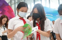 Thủ tướng yêu cầu bảo đảm sách giáo khoa và giáo viên cho năm học mới