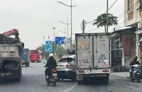 Va chạm liên hoàn 4 người trên xe ô tô thương vong