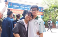 Từ Trung Phi, người mẹ về nước đồng hành cùng con trai thi vào lớp 10