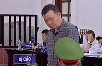 Nguyên Chánh Văn phòng tỉnh ủy Hoà Bình lĩnh án tù