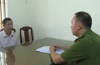 Khởi tố người đàn ông đấm vào mặt CSGT ở Phú Thọ